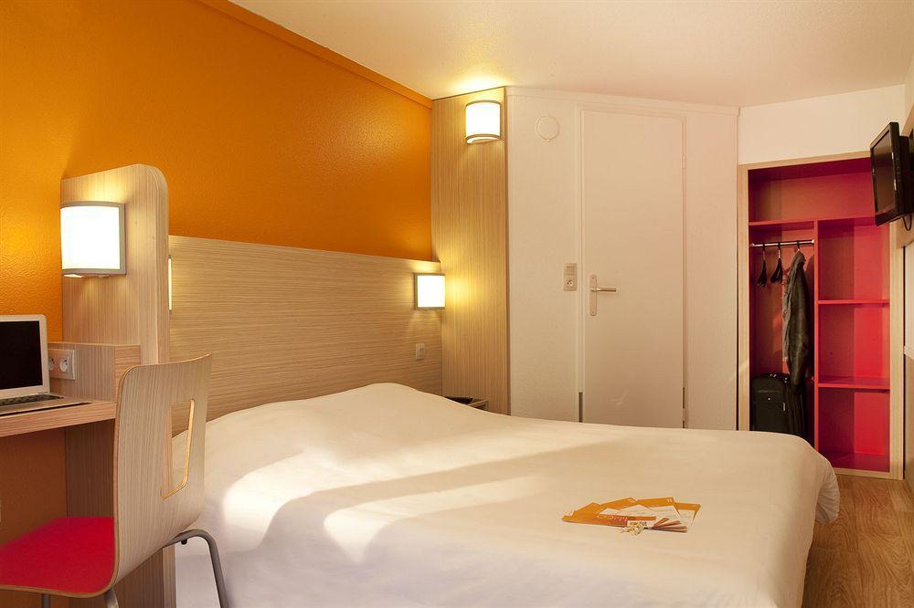 พรีเมียร์ คลาส ตูลุส นอร์ เซสแควร์ Hotel ตูลูส ภายนอก รูปภาพ