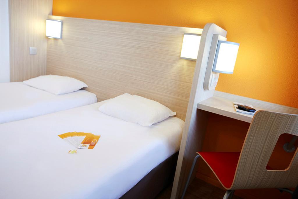 พรีเมียร์ คลาส ตูลุส นอร์ เซสแควร์ Hotel ตูลูส ภายนอก รูปภาพ